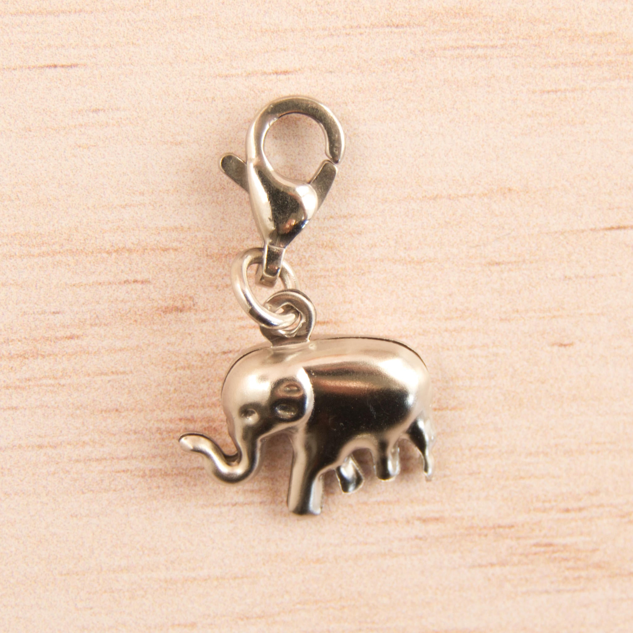 éléphant argenté