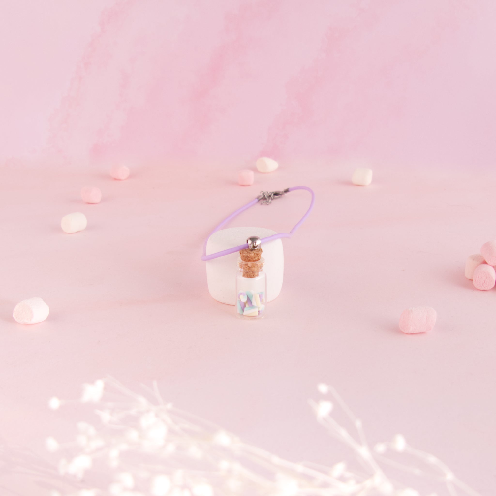Collier Fiole en verre guimauve