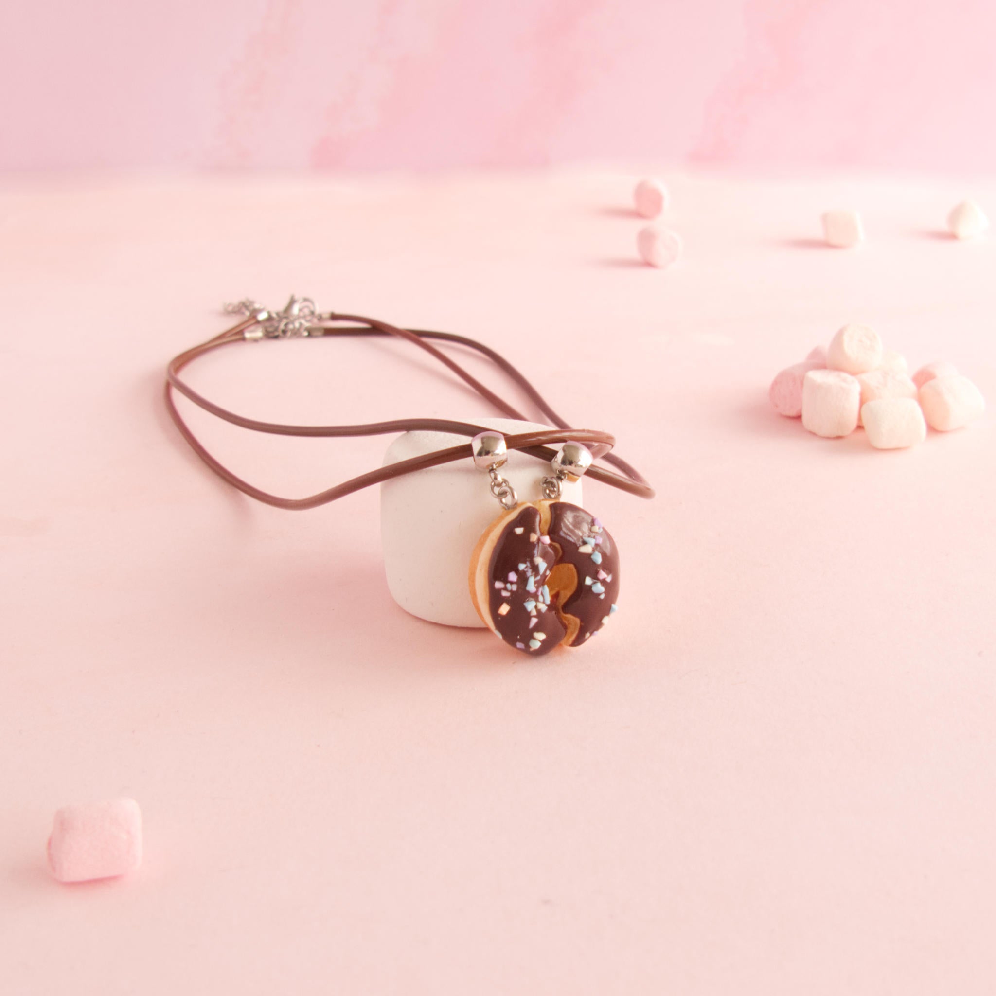 Collier d'amitié donuts