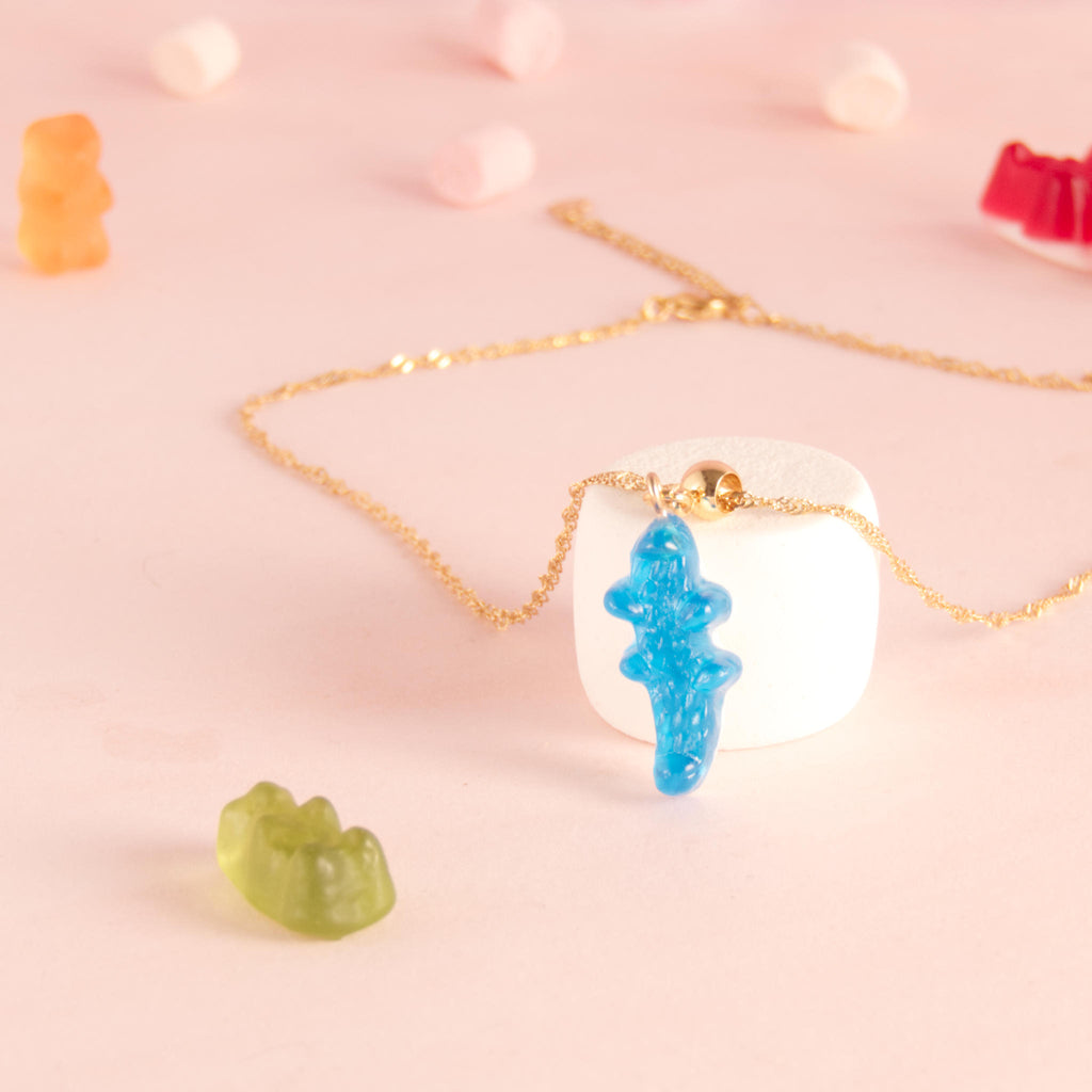 Collier bonbon crocodile en résine