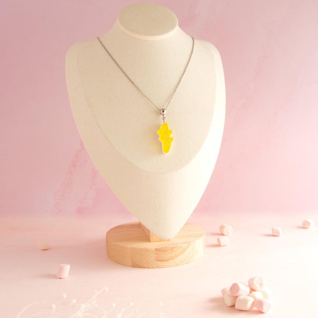 Collier bonbon crocodile en résine