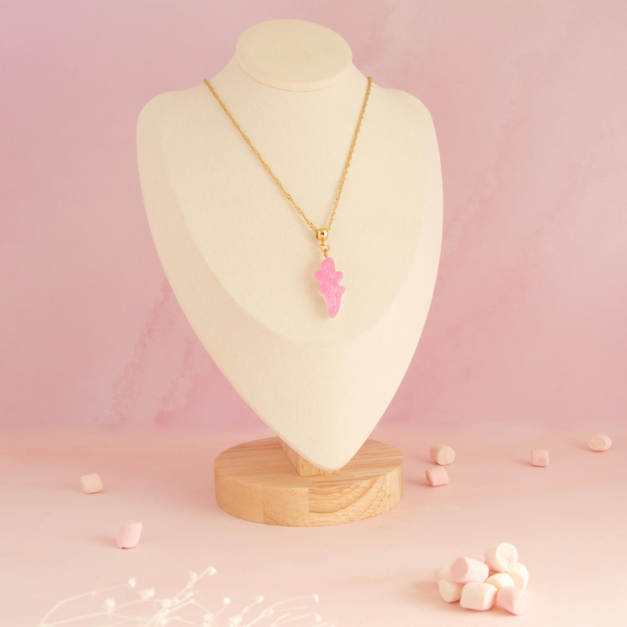 Collier bonbon crocodile en résine