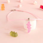 Collier bonbon crocodile en résine