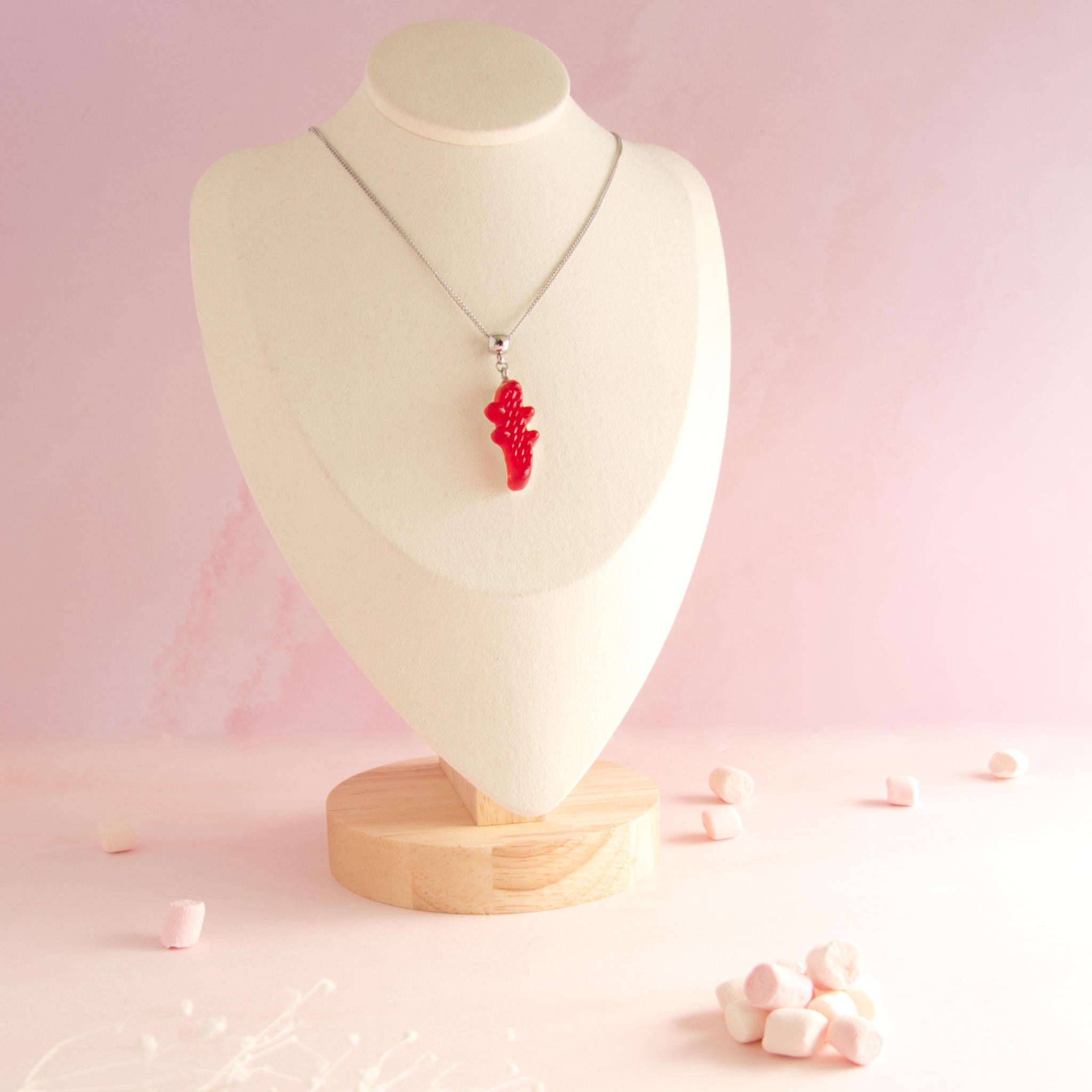 Collier bonbon crocodile en résine