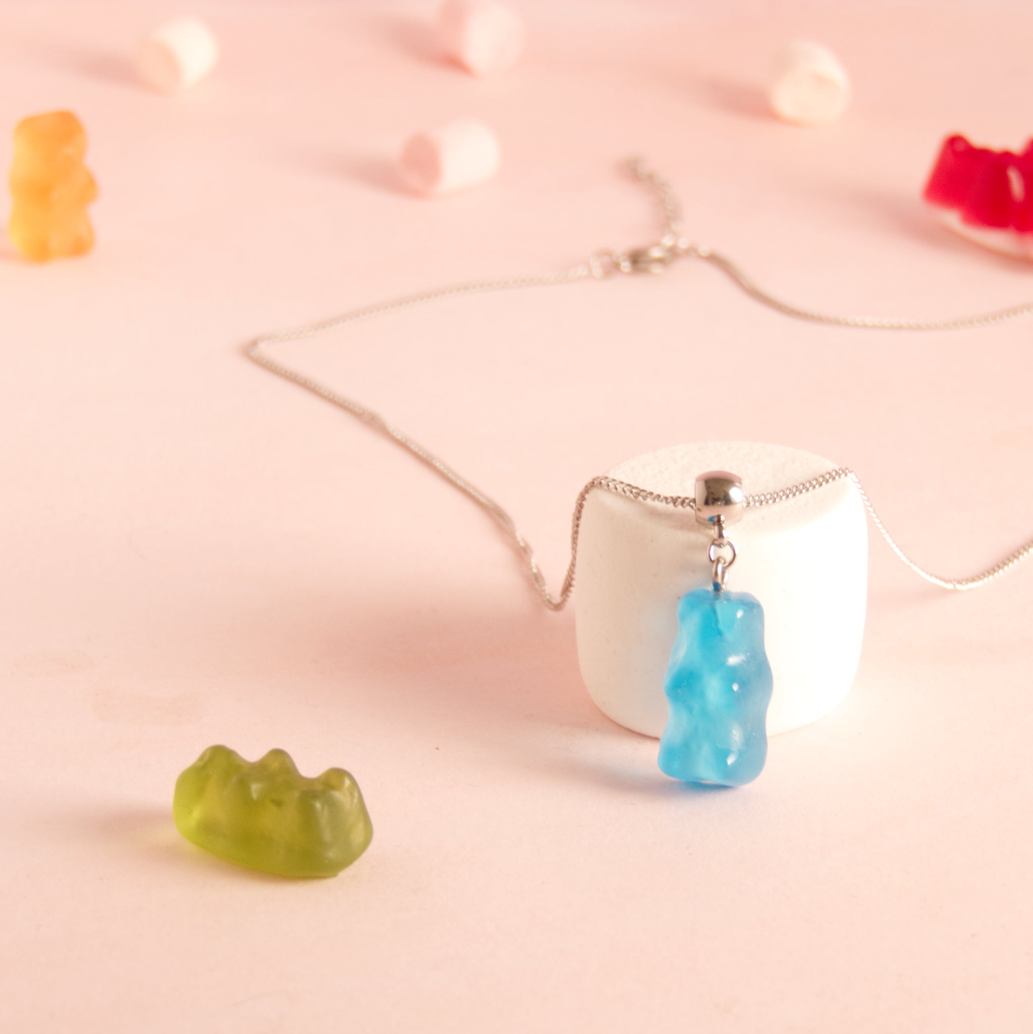 Collier bonbon nounours résine