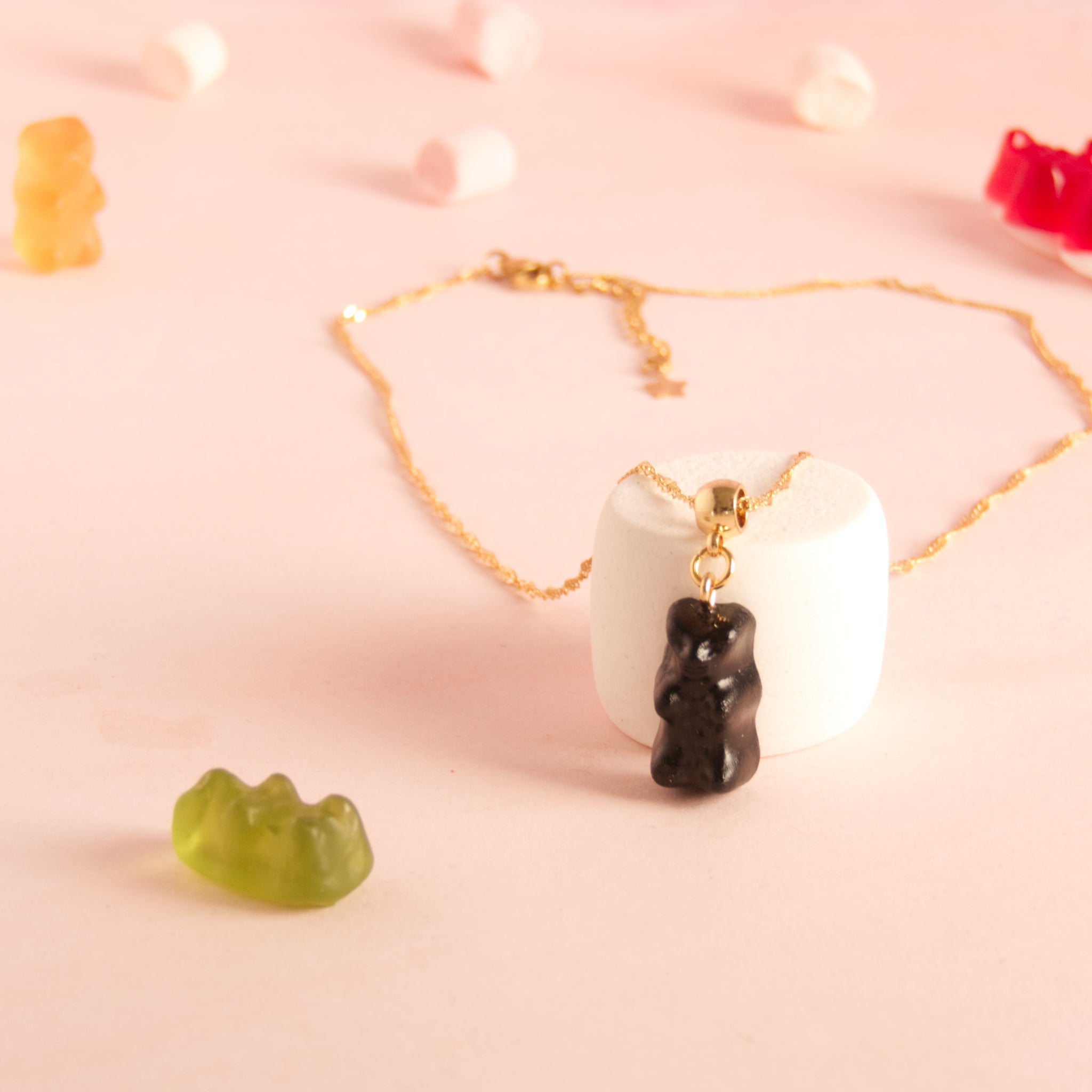 Collier bonbon nounours résine