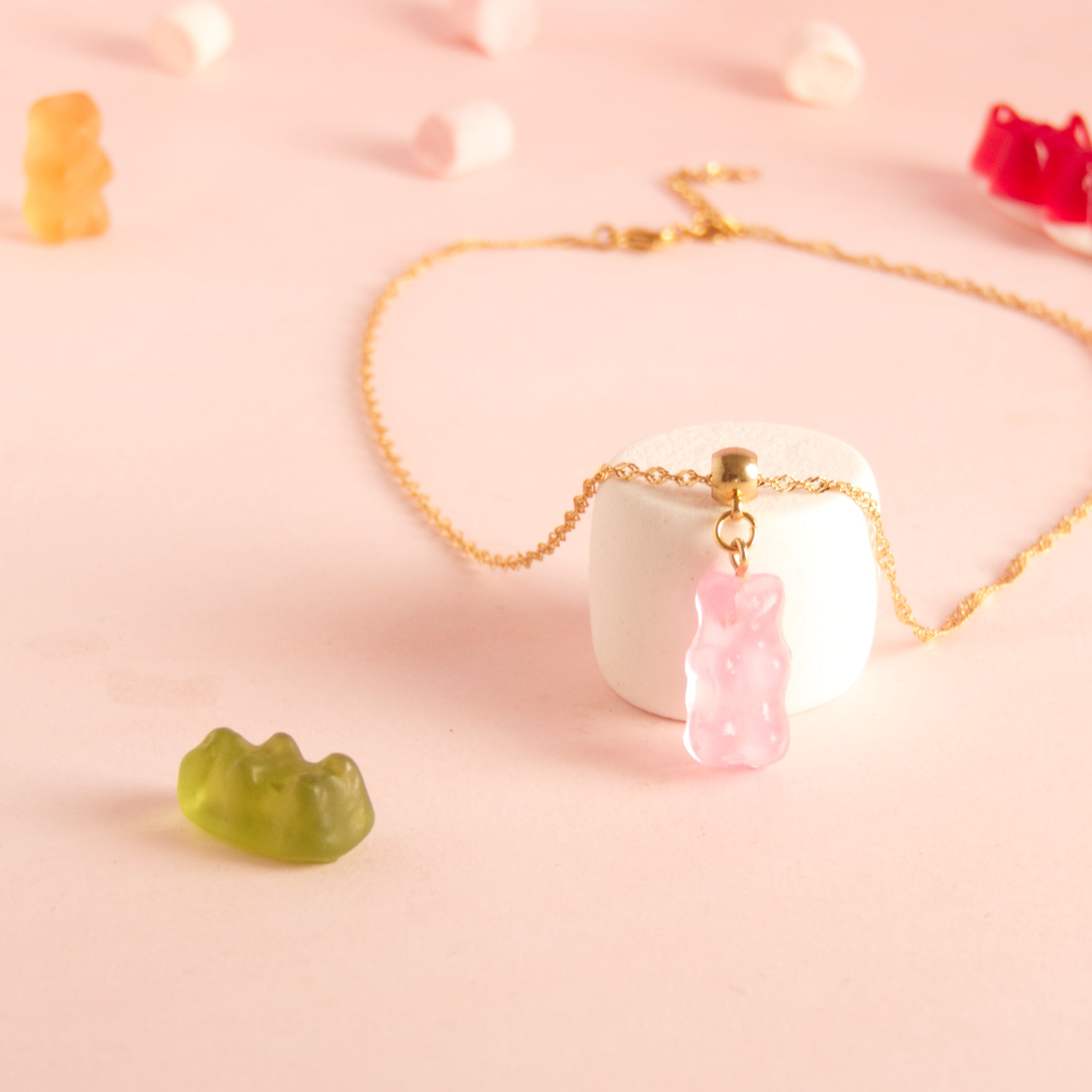 Collier bonbon nounours résine