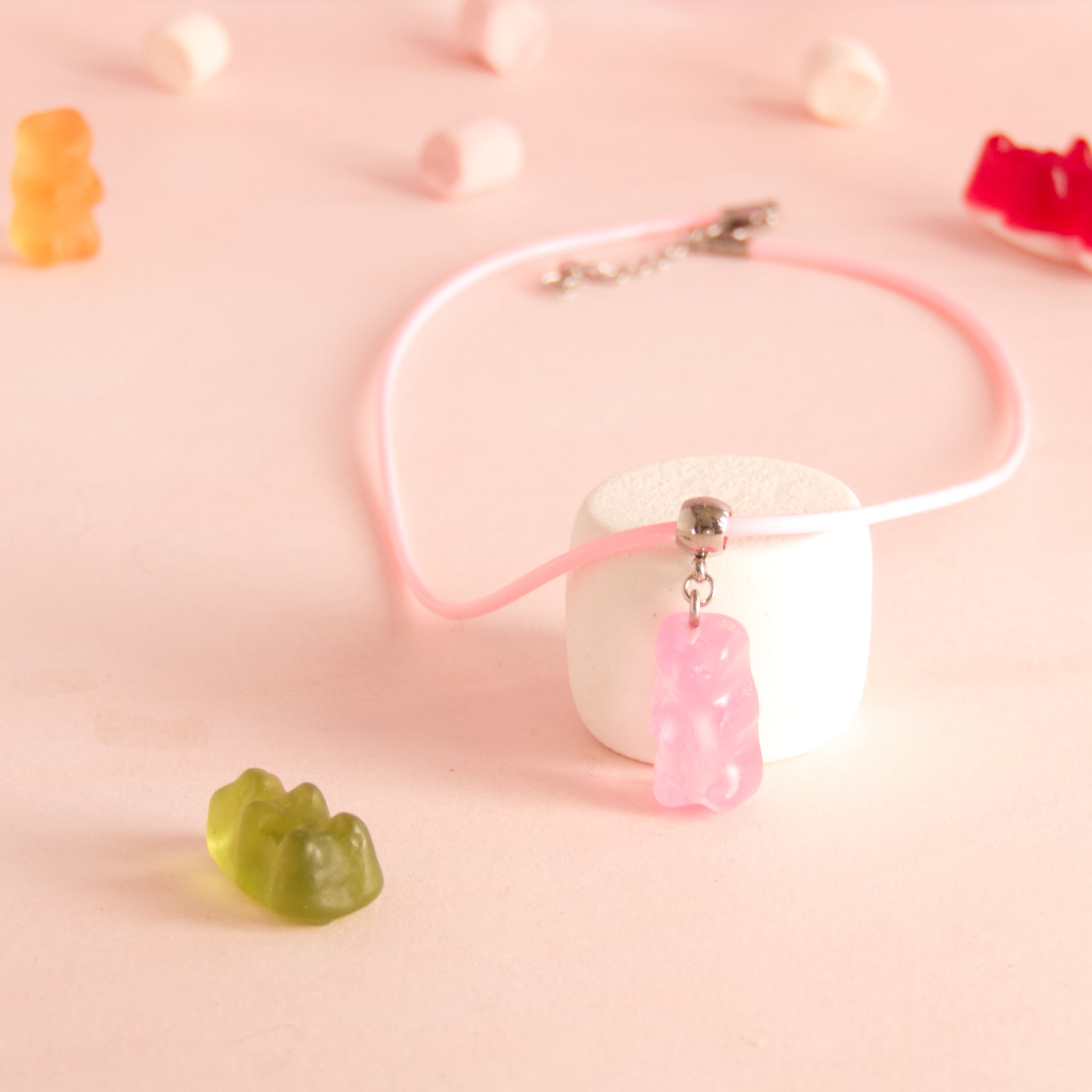 Collier bonbon nounours résine