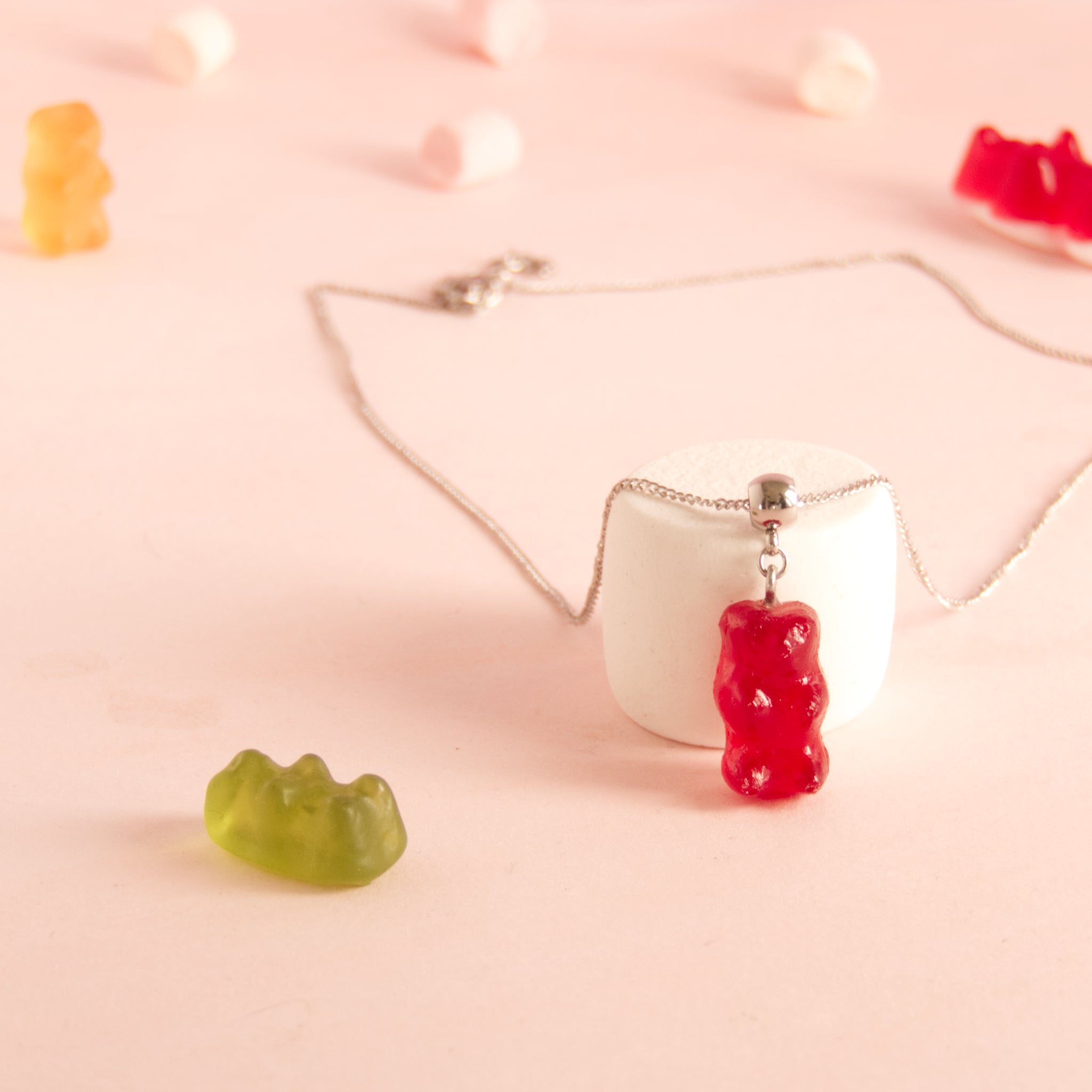 Collier bonbon nounours résine