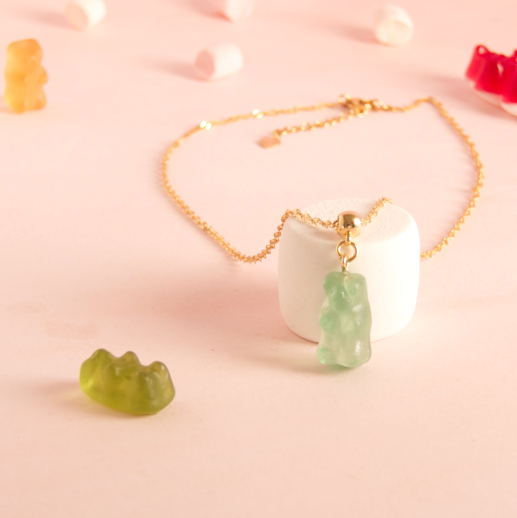 Collier bonbon nounours résine