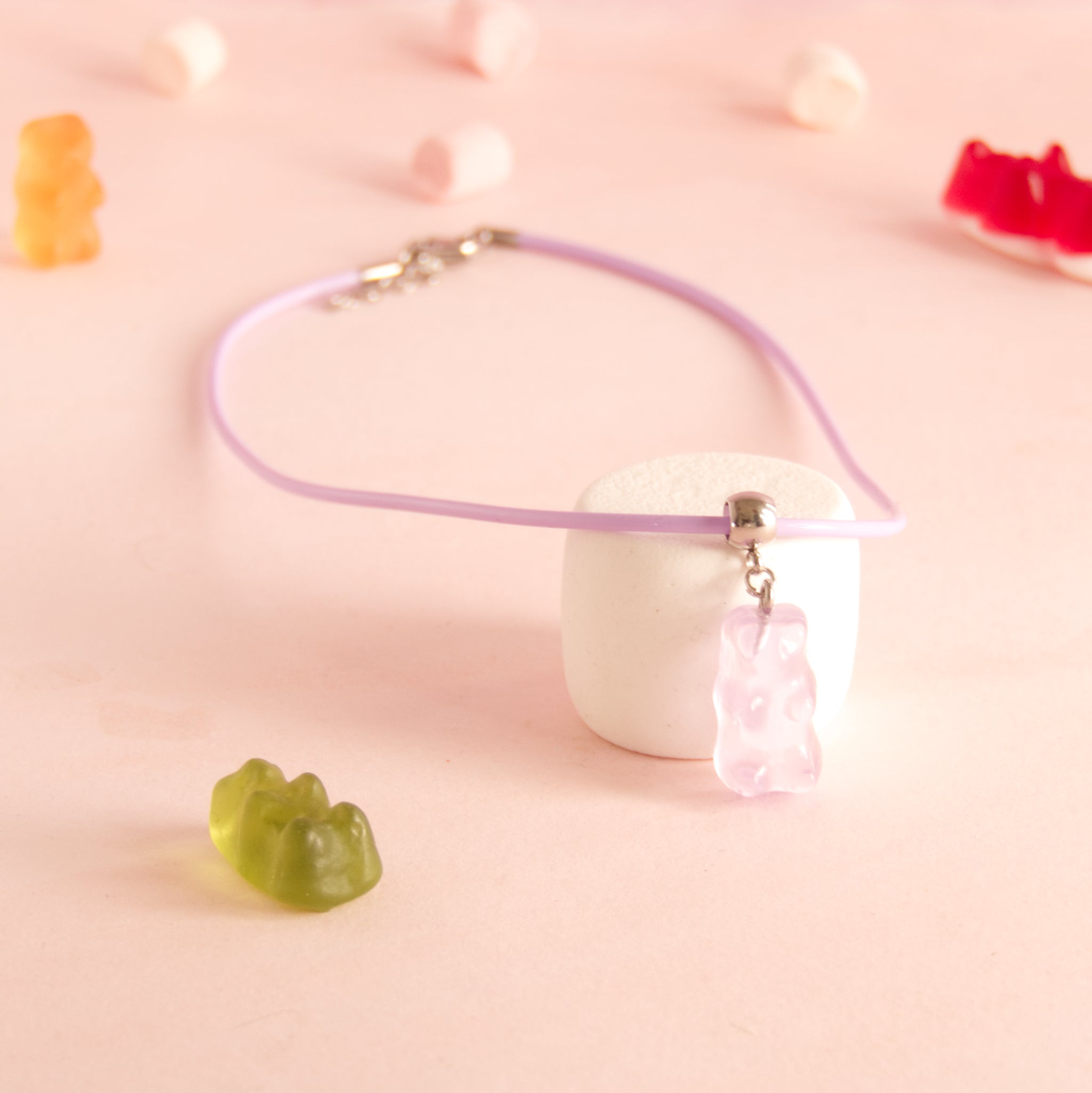 Collier bonbon nounours résine