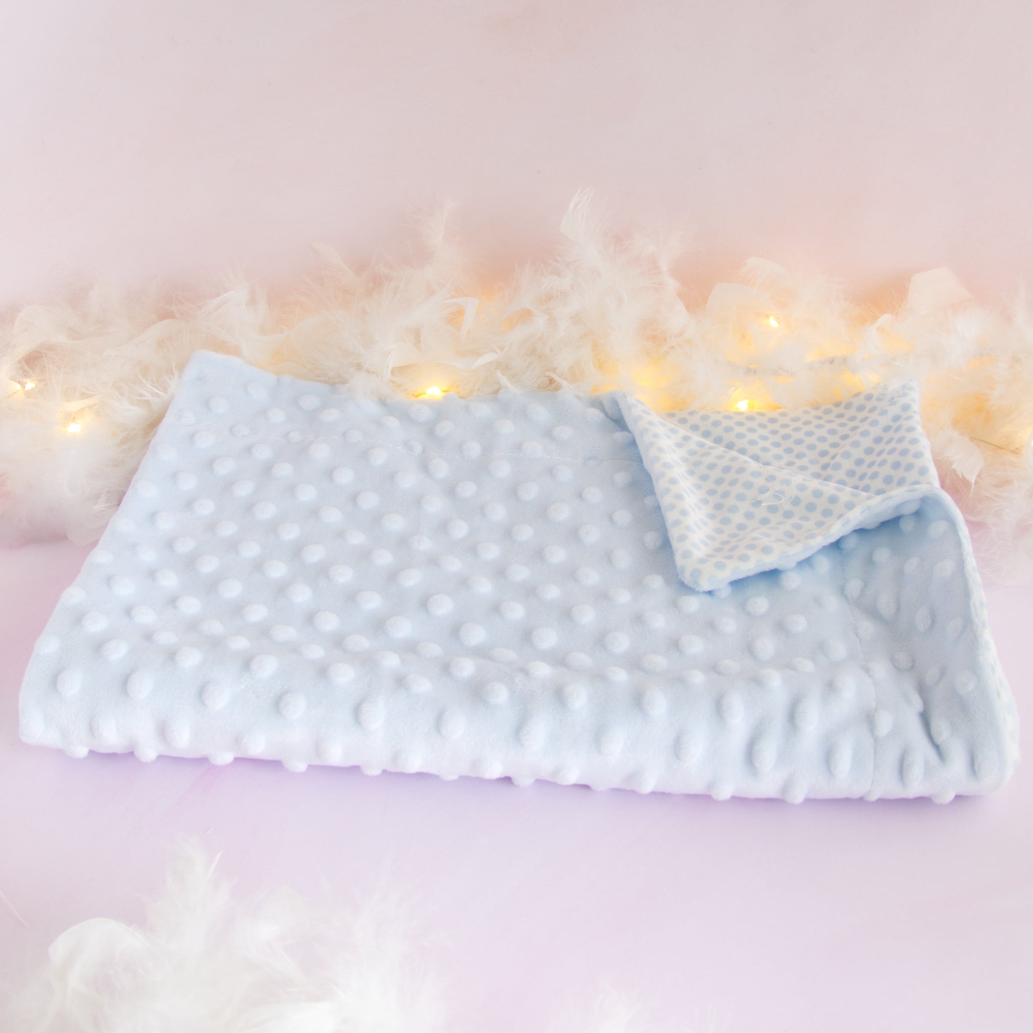 Coffret naissance veilleuse bébé avec couverture et doudou