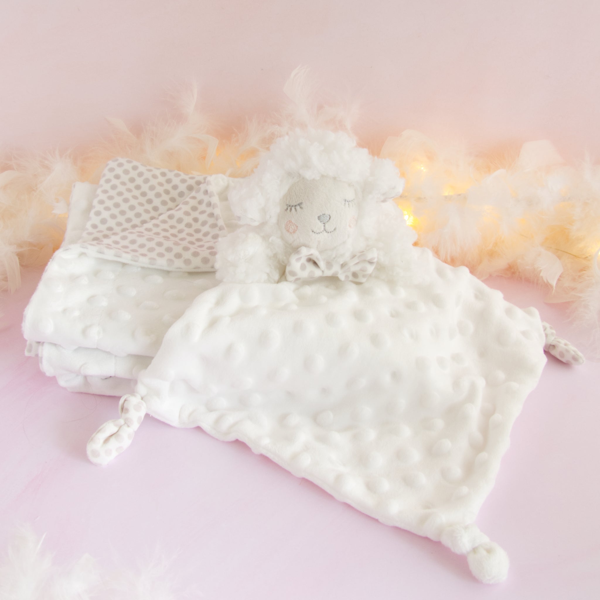 couverture et doudou blanc