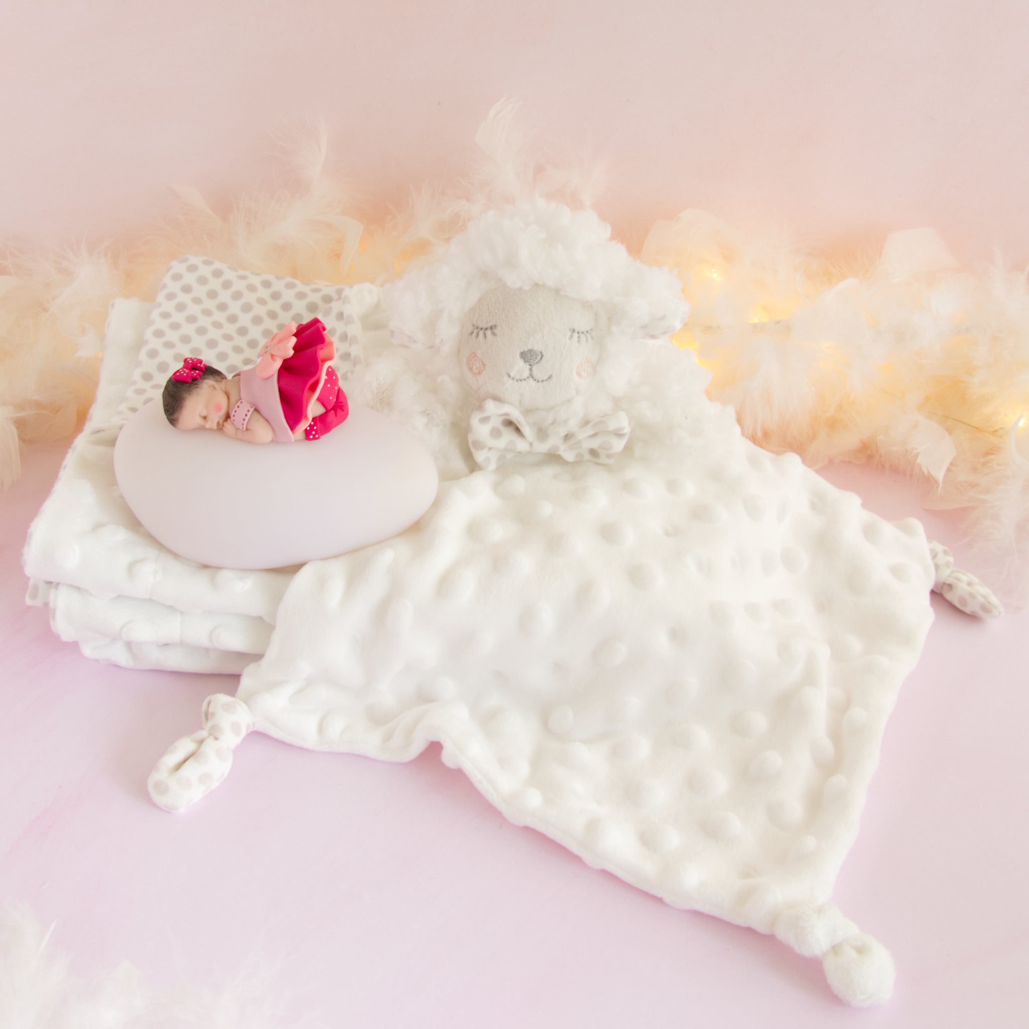 couverture et doudou blanc veilleuse framboise