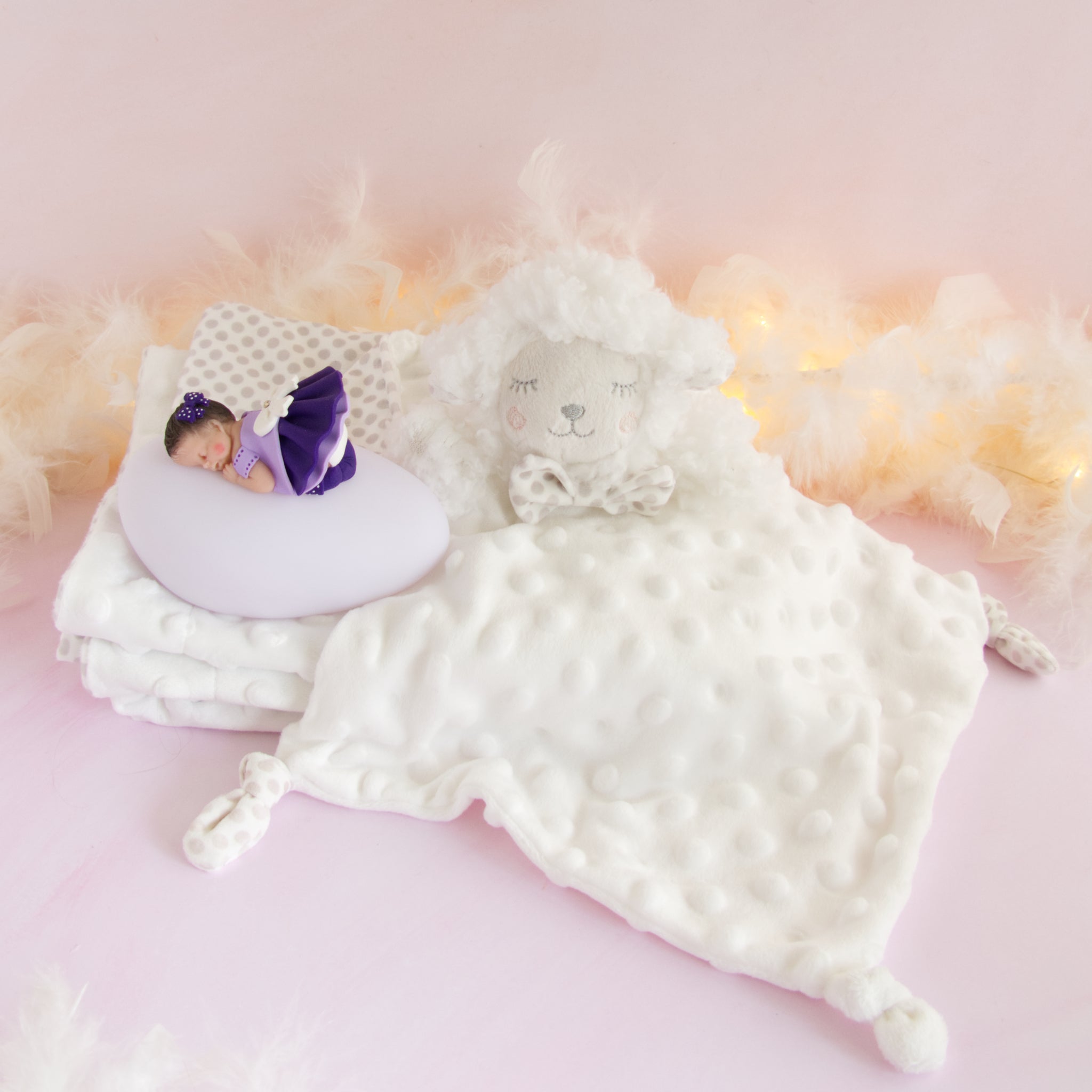 couverture et doudou blanc veilleuse violet