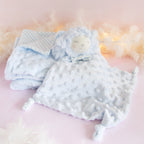 couverture et doudou bleu