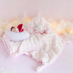 couverture et doudou rose veilleuse rouge