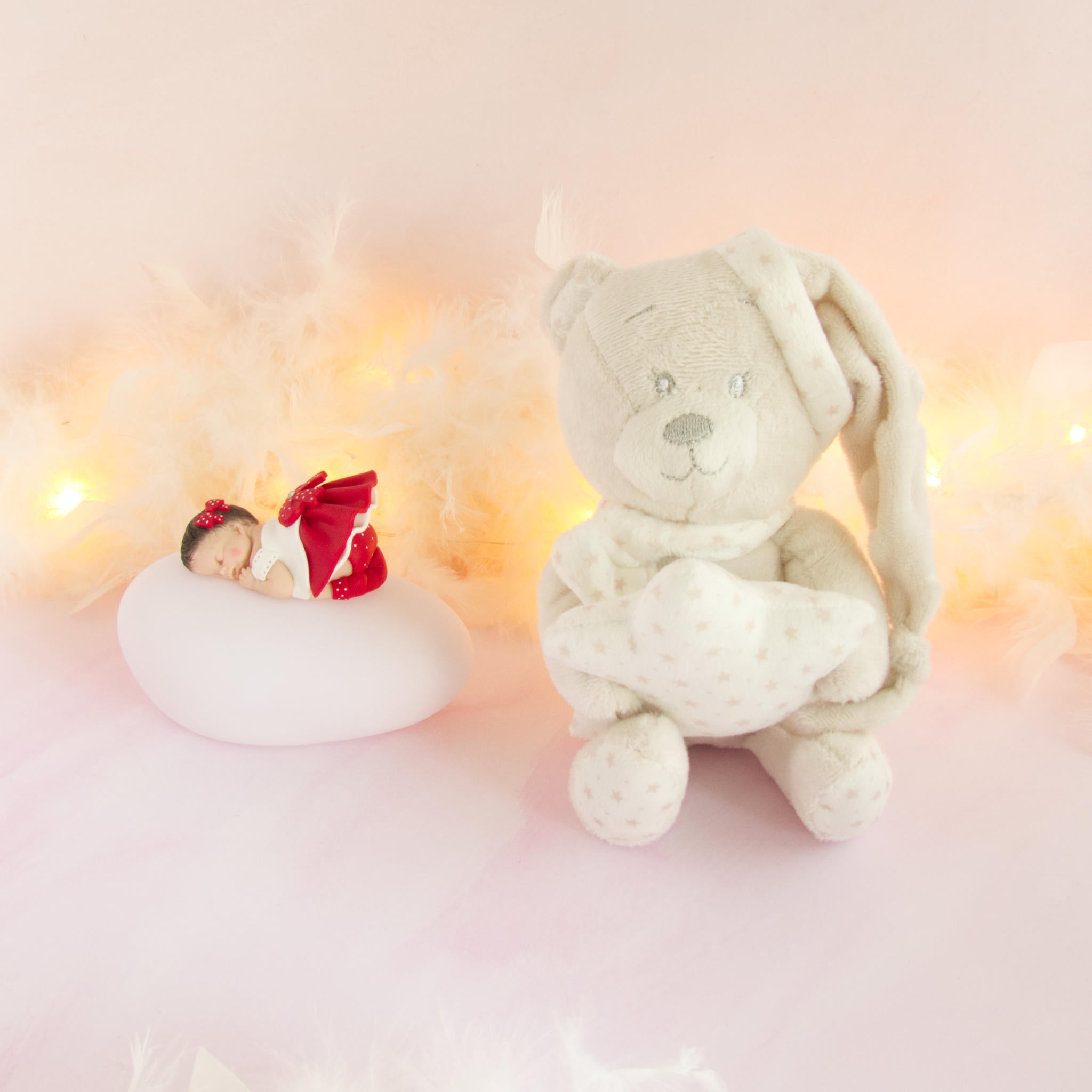 doudou beige veilleuse rouge