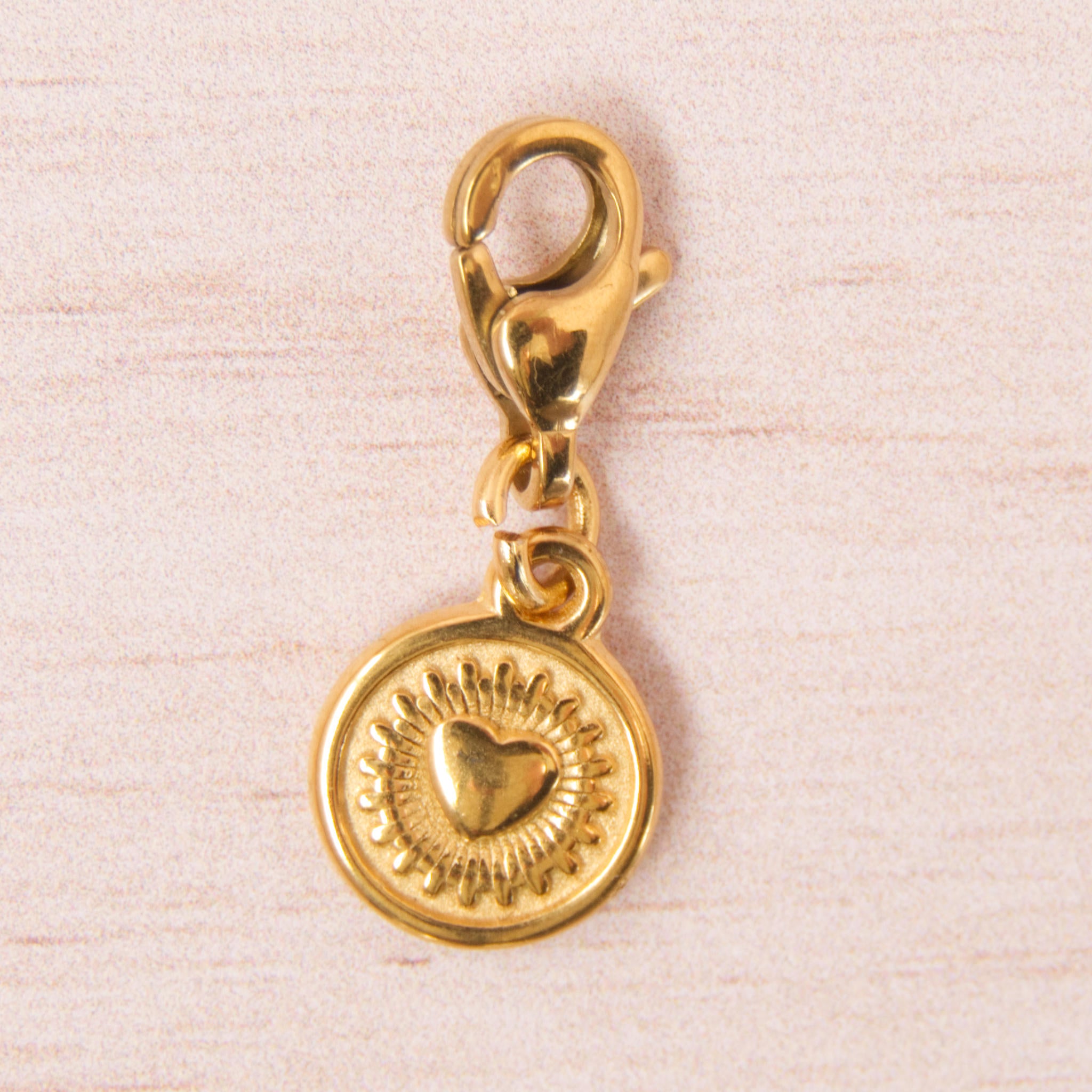 médaille coeur rond doré