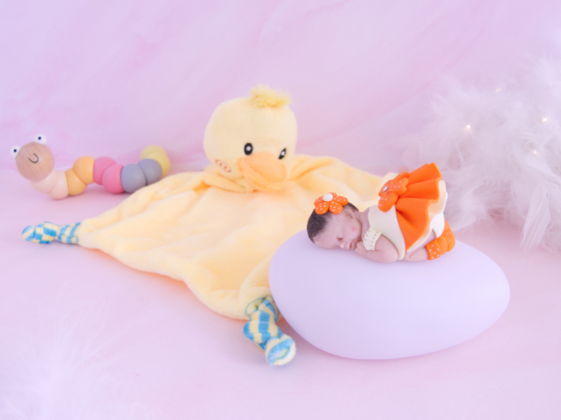 coffret veilleuse bébé fille orange avec doudou canard jaune
