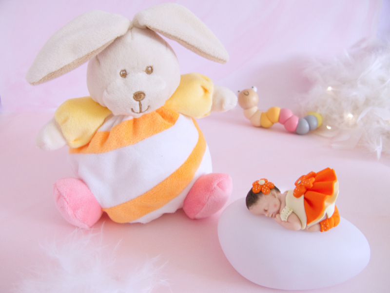 coffret veilleuse bébé fille orange avec doudou lapin orange et rose