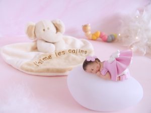 coffret veilleuse bébé fille rose avec doudou éléphant beige