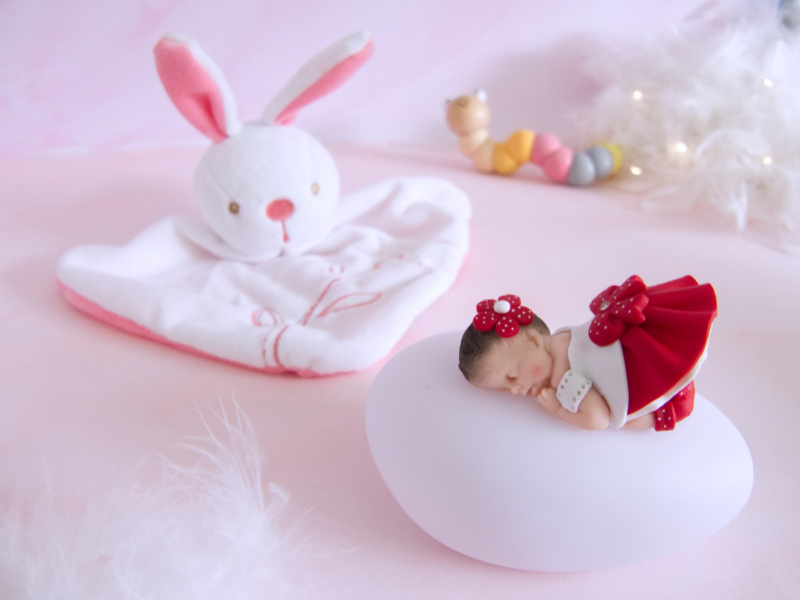 coffret veilleuse bébé fille rouge avec doudou lapin blanc