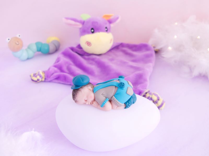 coffret veilleuse bébé garçon beige turquoise et doudou vache violet