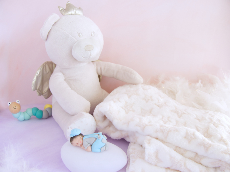 coffret veilleuse bébé garçon bleu clair et doudou ours et couverture beige