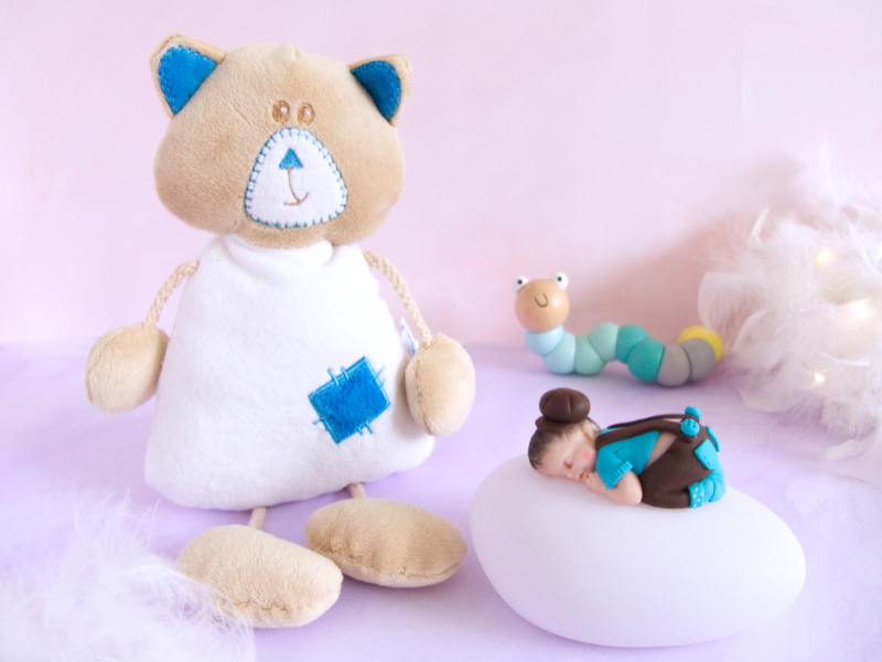 coffret veilleuse bébé garçon chocolat et turquoise doudou chat beige